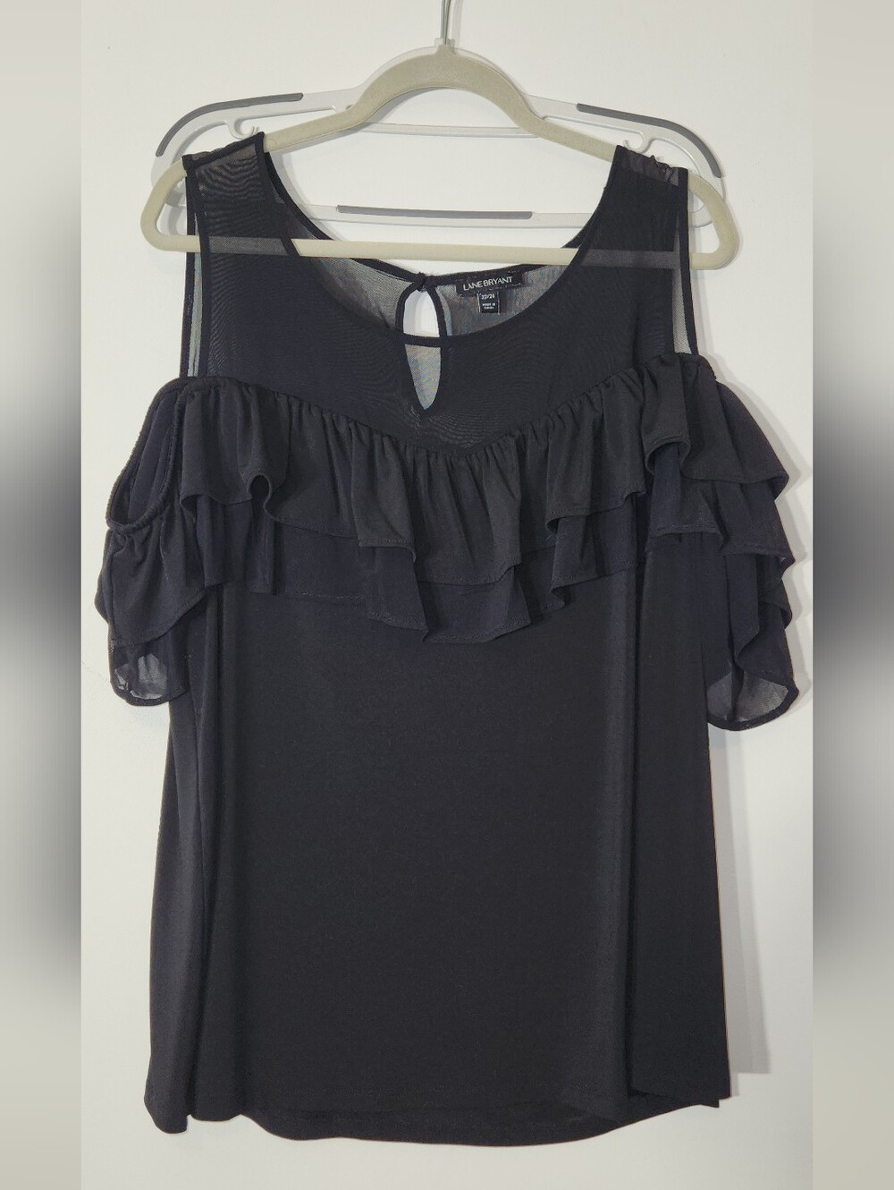 Lane Bryant Black Ruffle Cold-Shoulder Top. 22/24. Date Night Vibes.